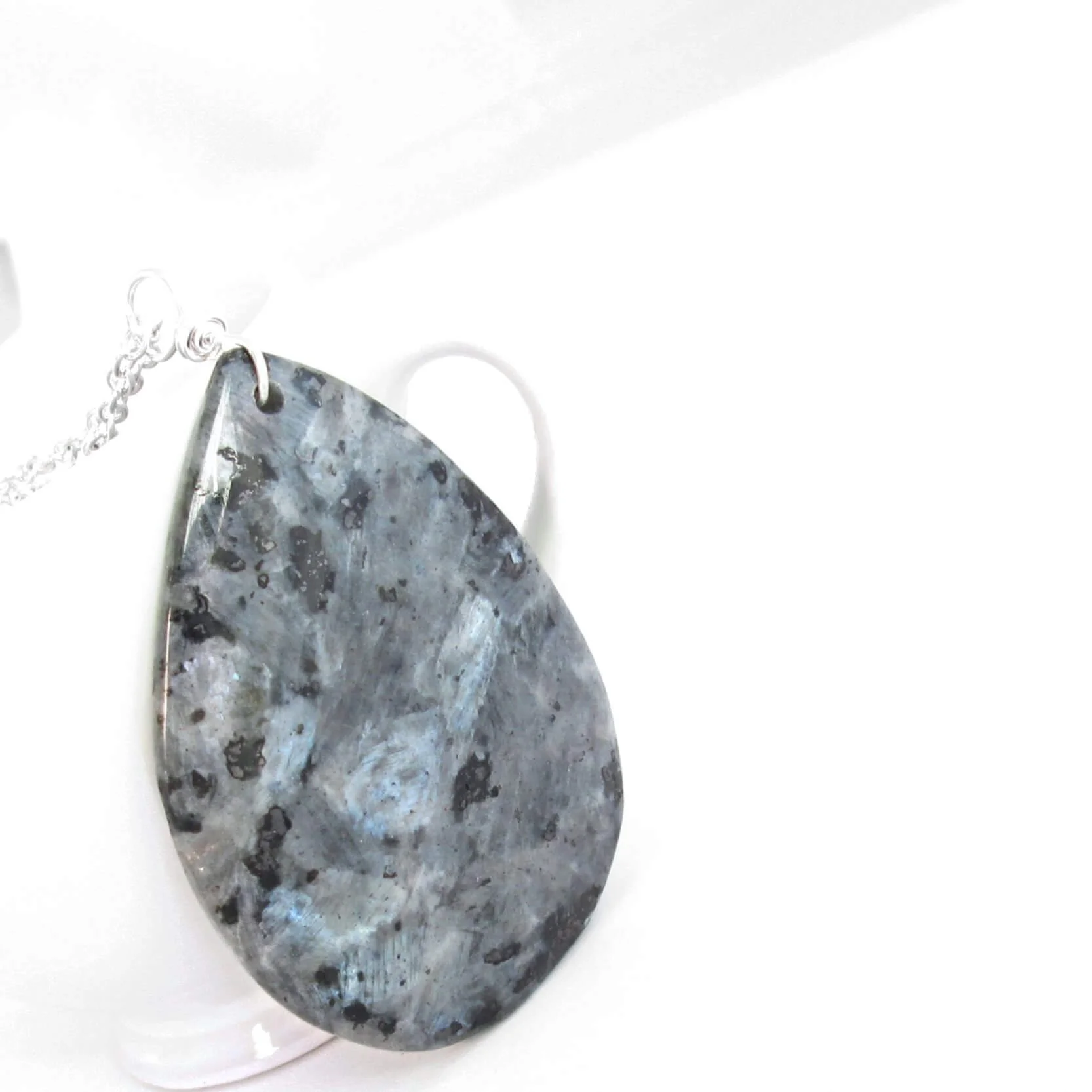 Real Larvikite Jewelry Black Labradorite Pendant Necklace